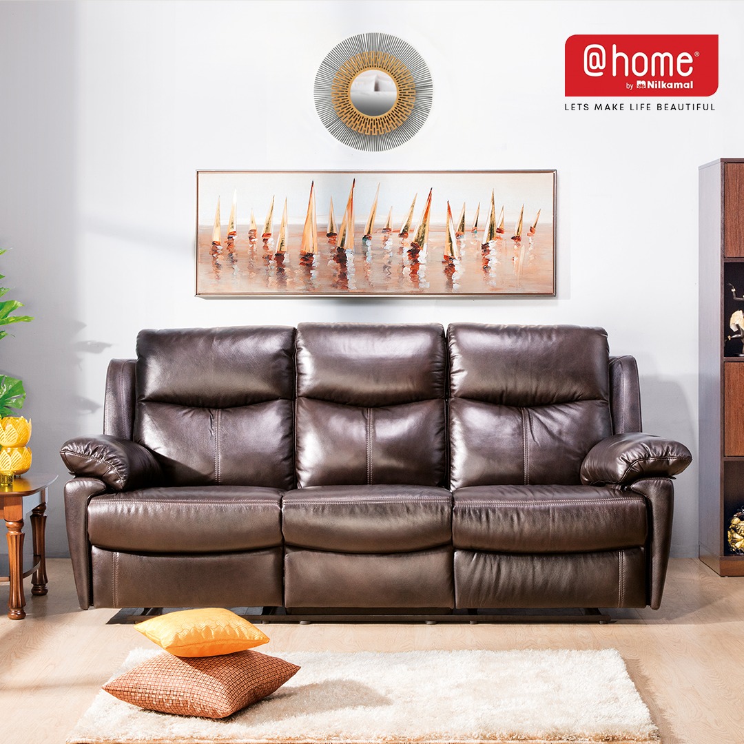 Nilkamal_Homes's tweet image. Sometimes all you gotta do is sit back and relax on your favourite couch and watch some good old movies because you deserve a break!

#SofaSets #Offers #Discounts #Homeware #Furniture #HomeDecor #AtHomeByNilkamal #letsmakelifebeautiful❤️