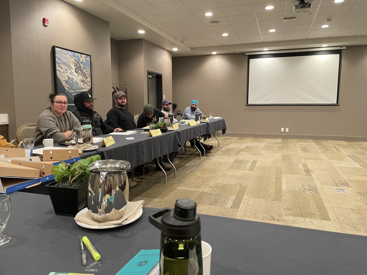 calix's tweet image. #RT @iamawcanada: #FormationDelegues pour @iamaw1681 et @iamaw2734 dispensée par @pyne_matt du @IAMW3Center donne toujours naissance à des #activistes pour le #SectionLocal #LeSyndicat et les #Travailleurs.