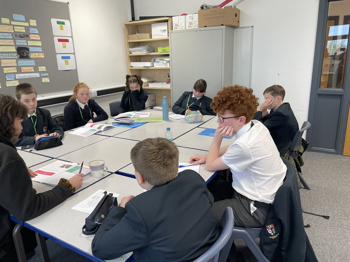 AndreaWJFCCT's tweet image. What a way to spend Friday afternoon @WinterbourneAc1 Our Spring '23 scholars thoroughly engrossed in discussion @BrilliantClub about the future of money #realworldscenarios #scholars #fridaydiscussion