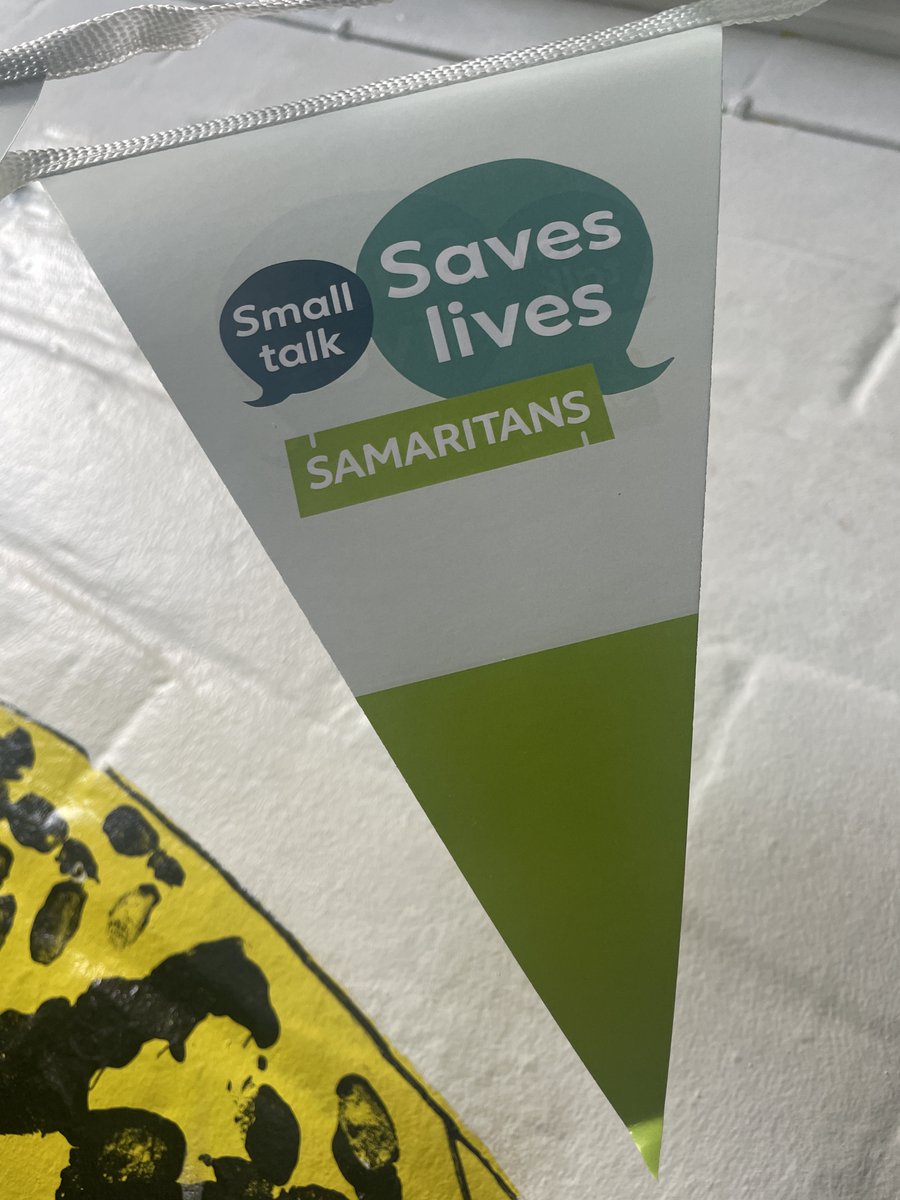 Such a rewarding day talking to the lovely people coming and going at #StaffordStation It was so nice to get feedback on our campaign and hear how the community want to get involved.
#SmallTalkSavesLives