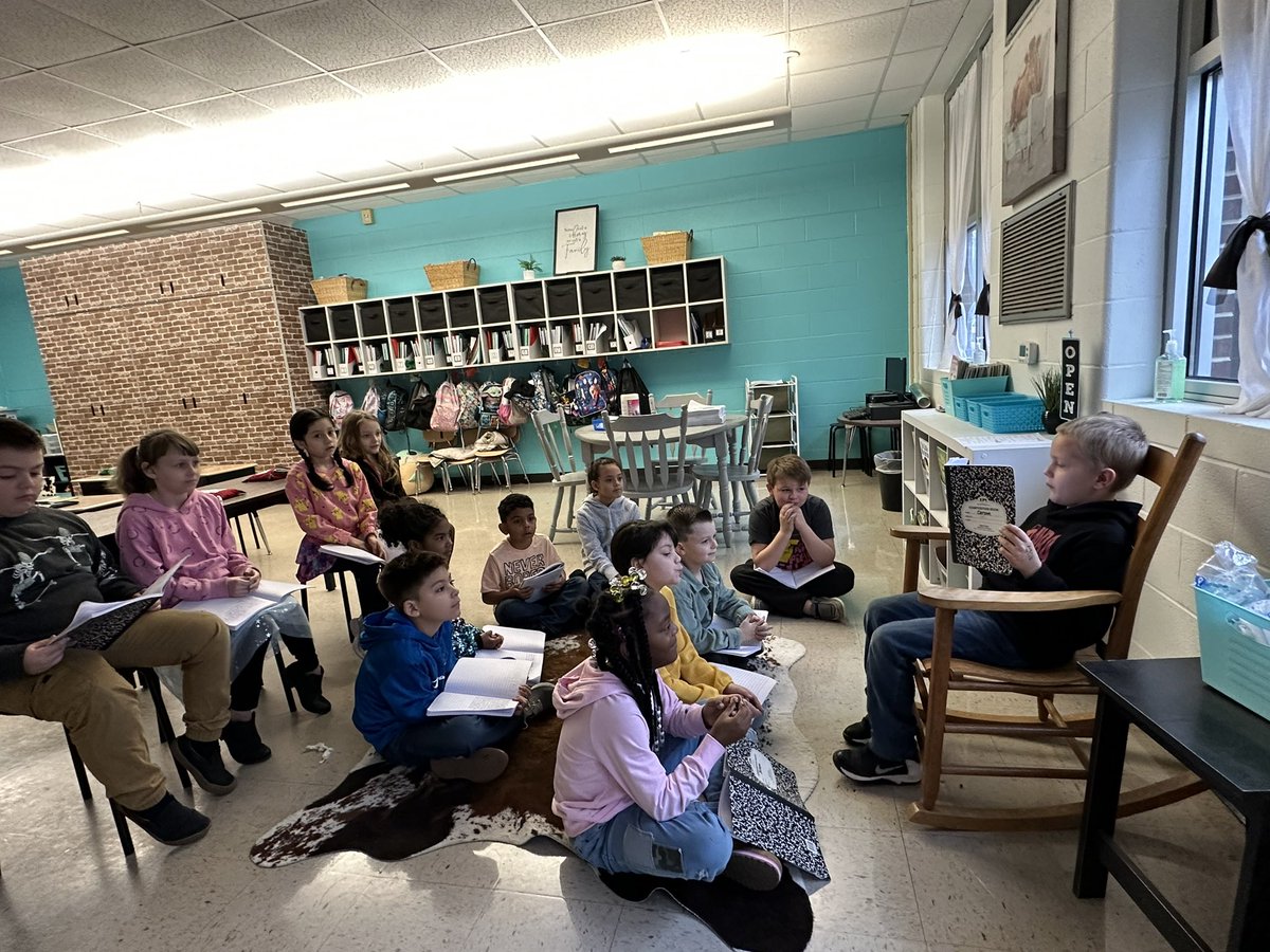 Sharing what we would take in our covered wagons if we were like the settlers in the Geodes book titled Wagon Tracks! 🤓 📖