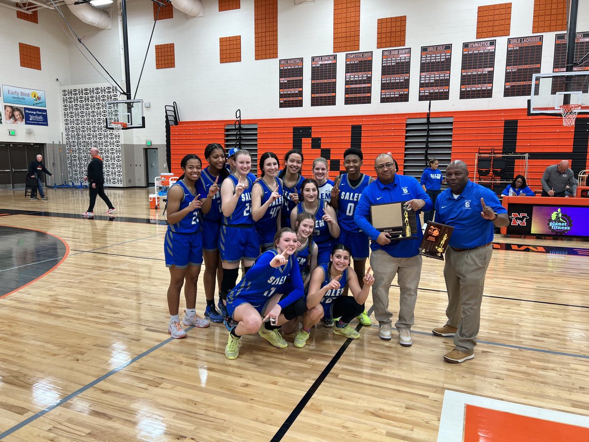 Congratulations!! Salem wins KLAA League Championship with a victory over Wayne Memorial. This was a fantastic game. Great effort both teams. Madison Morson led the way with 33 points and Shahd Bakkar poured in 25 points.Clutch basket from Abby Resovsky.