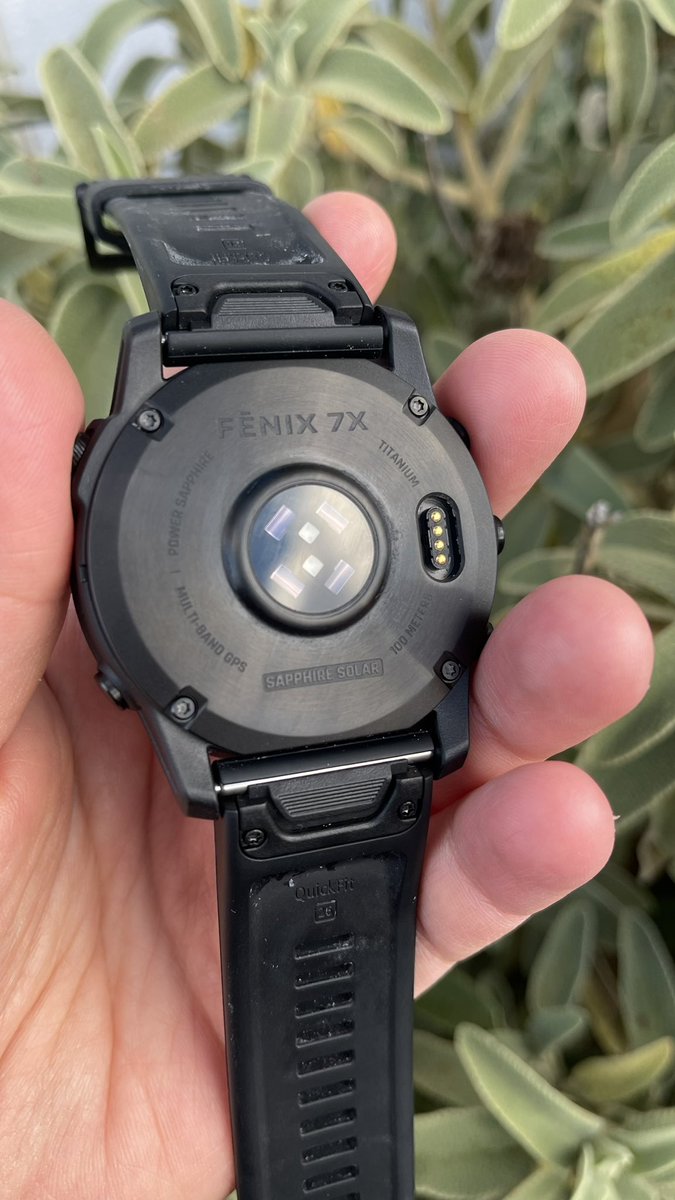 Pannacotech's tweet photo. Première sortie sport avec la dernière #Fenix7x de @GarminFrance 🏃🏃💨🔥🔥#garmin #fenix https://t.co/0IsTumzofT