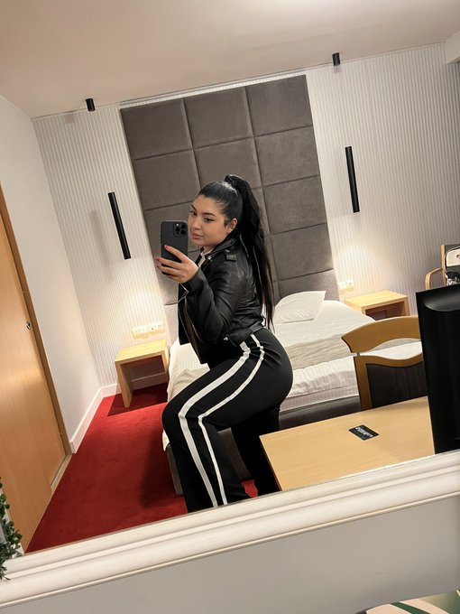 As vrea sa sar in pula unuia de pe Twitter 🔥 https://t.co/q7s00HXUss