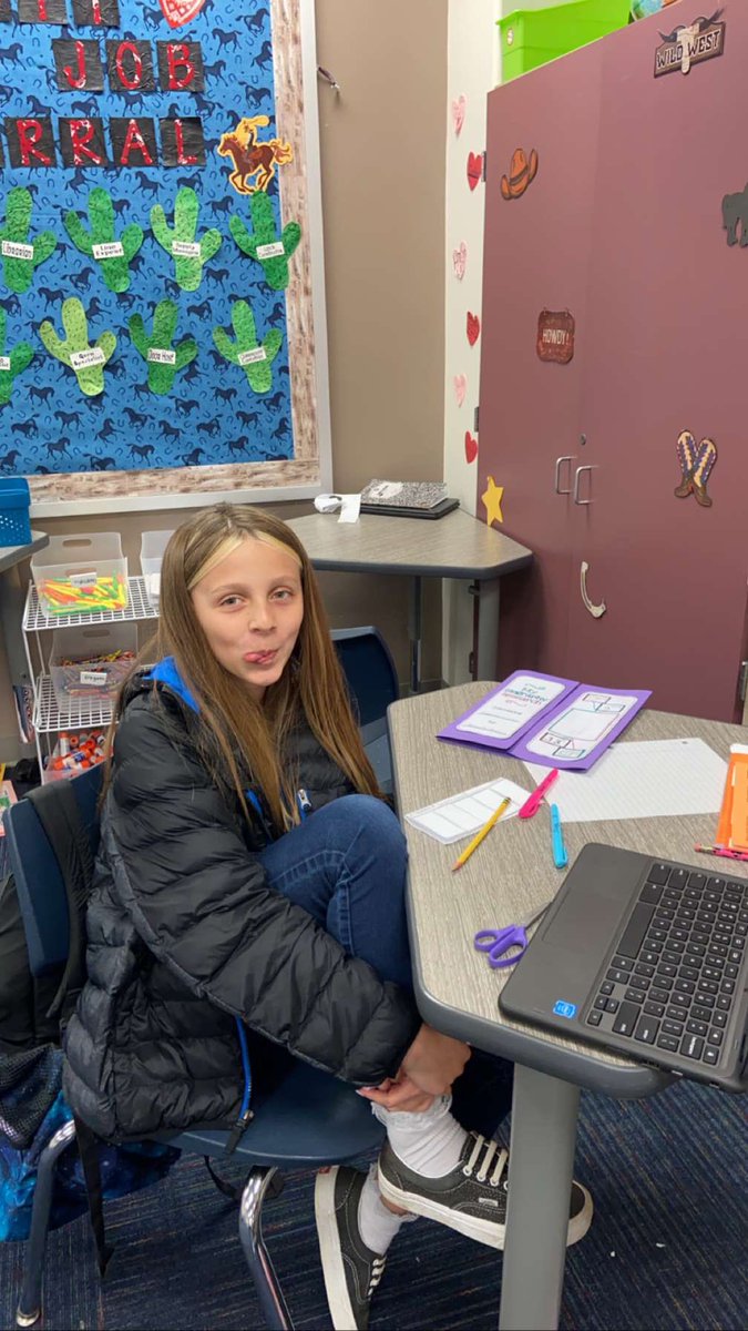 OCTTGreen's tweet photo. Friday mood! We are finishing up our research projects today 😊 #campOCT #OCT4u https://t.co/p6B7YrU9k3