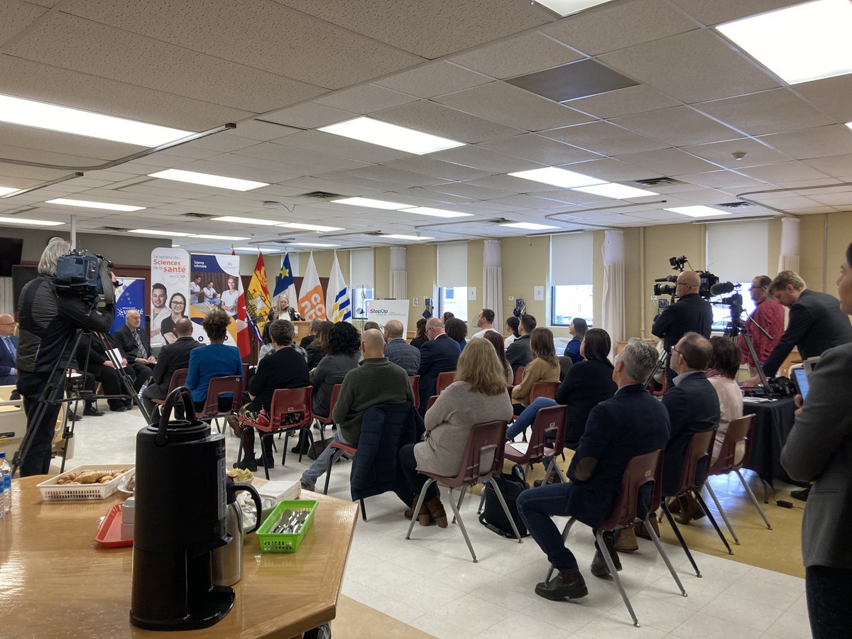 Une belle annonce pour le domaine des sciences de la santé ce matin à #Bathurst au <a href="/CCNBOfficiel/">CCNB</a>