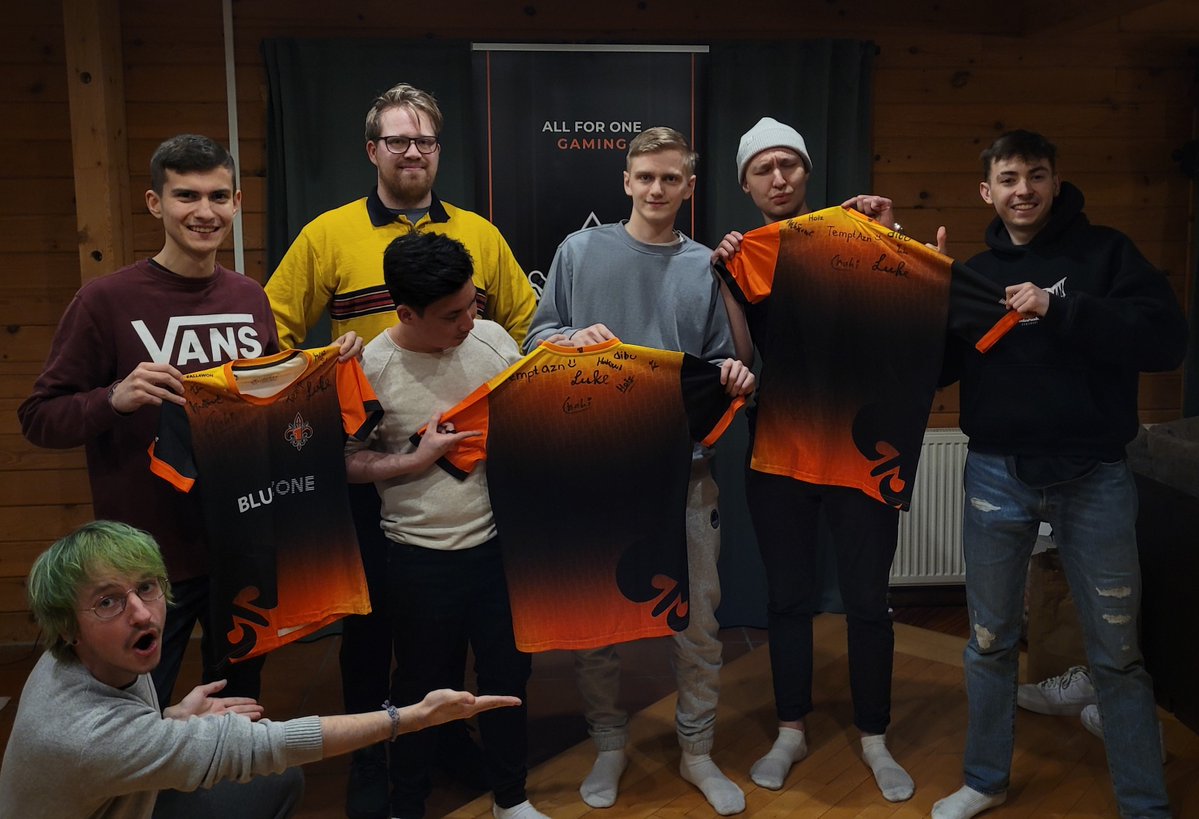 +++ GEWINNSPIEL +++

Wir verlosen zwei unterschriebene A41G-Trikots!

Teilnahmebedingung:
1. Folge <a href="/all41_gaming/">All for One Gaming</a> 
2. Retweete den Beitrag
3. Markiere einen Freund

Das Gewinnspiel endet am 03.03.23 um 23.59. Alle weiteren Teilnahmebedingungen:
bit.ly/3SqNeZW