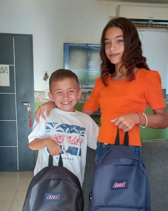 UTTAturfyafines's tweet photo. ✏️ 📒 Ellos también recibieron el beneficio de #MochilasEscolares para comenzar las clases.

👉🏼 Compartimos imágenes de la entrega a nuestros afiliados de #OSPAT Santa Fe https://t.co/cWwRIPpTYW