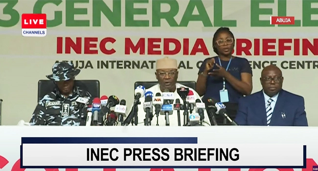 channelstv's tweet photo. BREAKING: INEC Suspends Senatorial Election In Enugu East

https://t.co/iBBni92Ivl https://t.co/OjUZqwNuaA