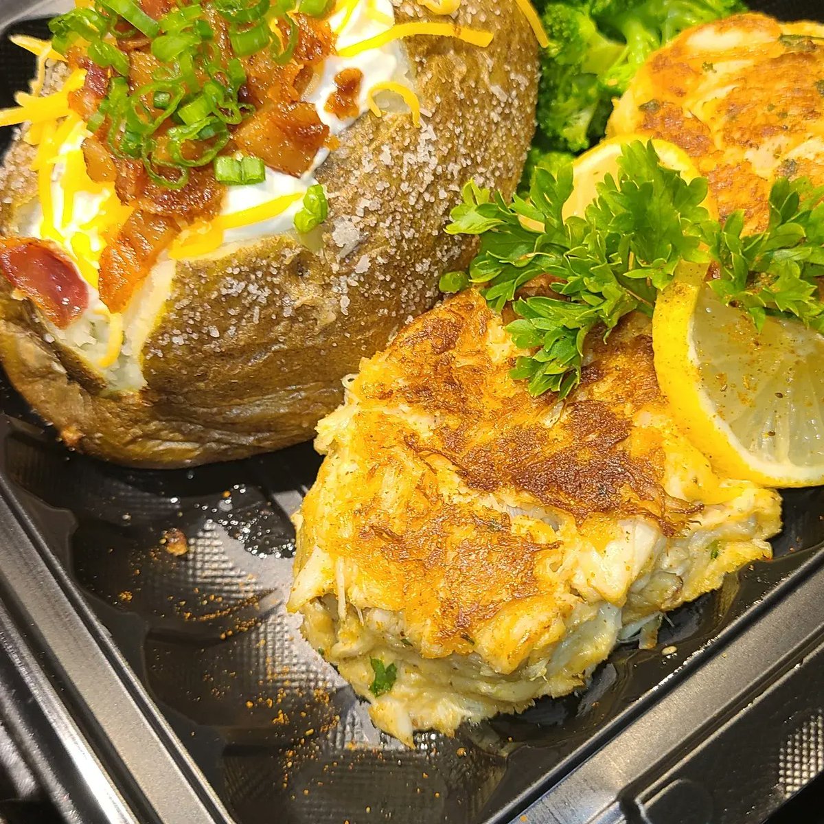 Chef_DJThrottle tweet picture