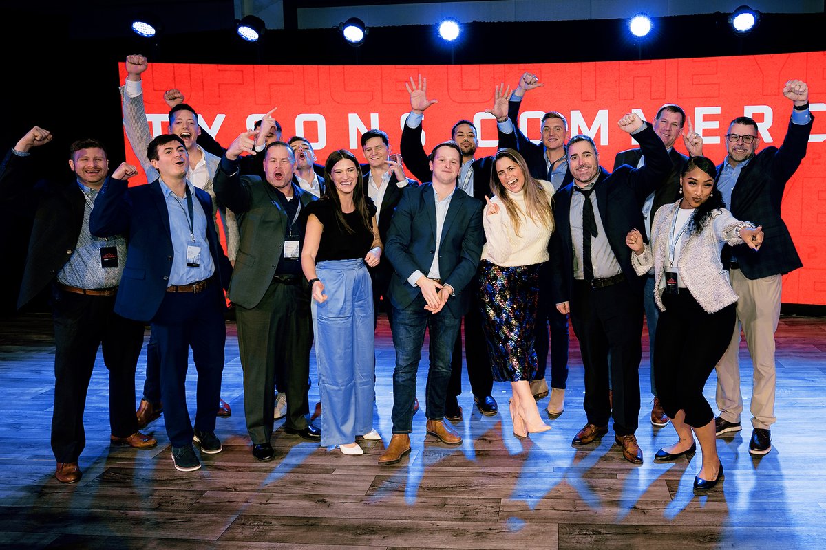 Summit Recap 📸

“Today is about celebration and recognition, highlighting the tremendous accomplishments you all have achieved.” – Chris Dale

Stay tuned for more Piper Summit highlights!

#PiperSummit23 #LifeAtPiper #PiperCompanies #Recruiting