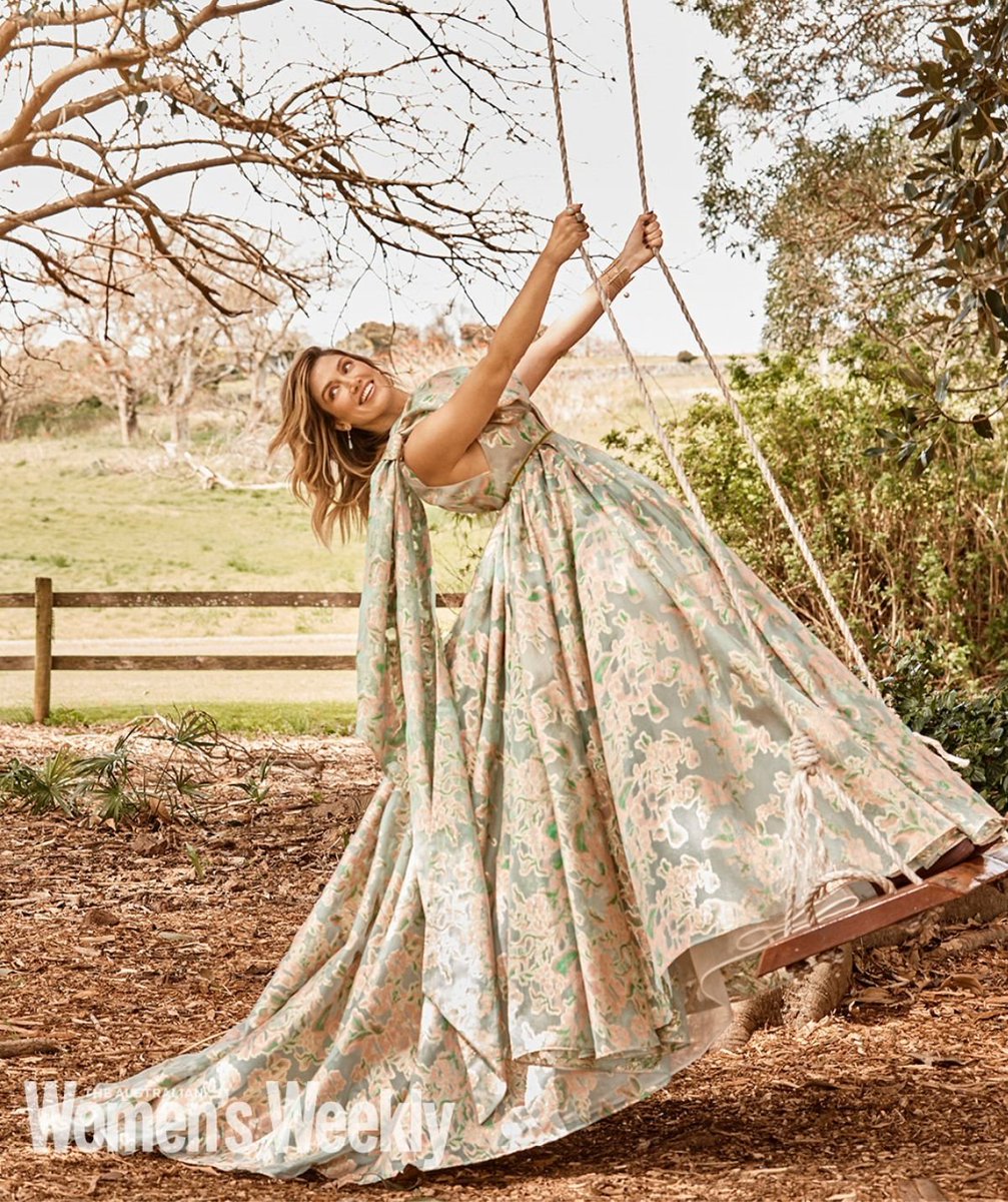 Quanto è meravigliosa! 🤍
#deltagoodrem #womensweekly