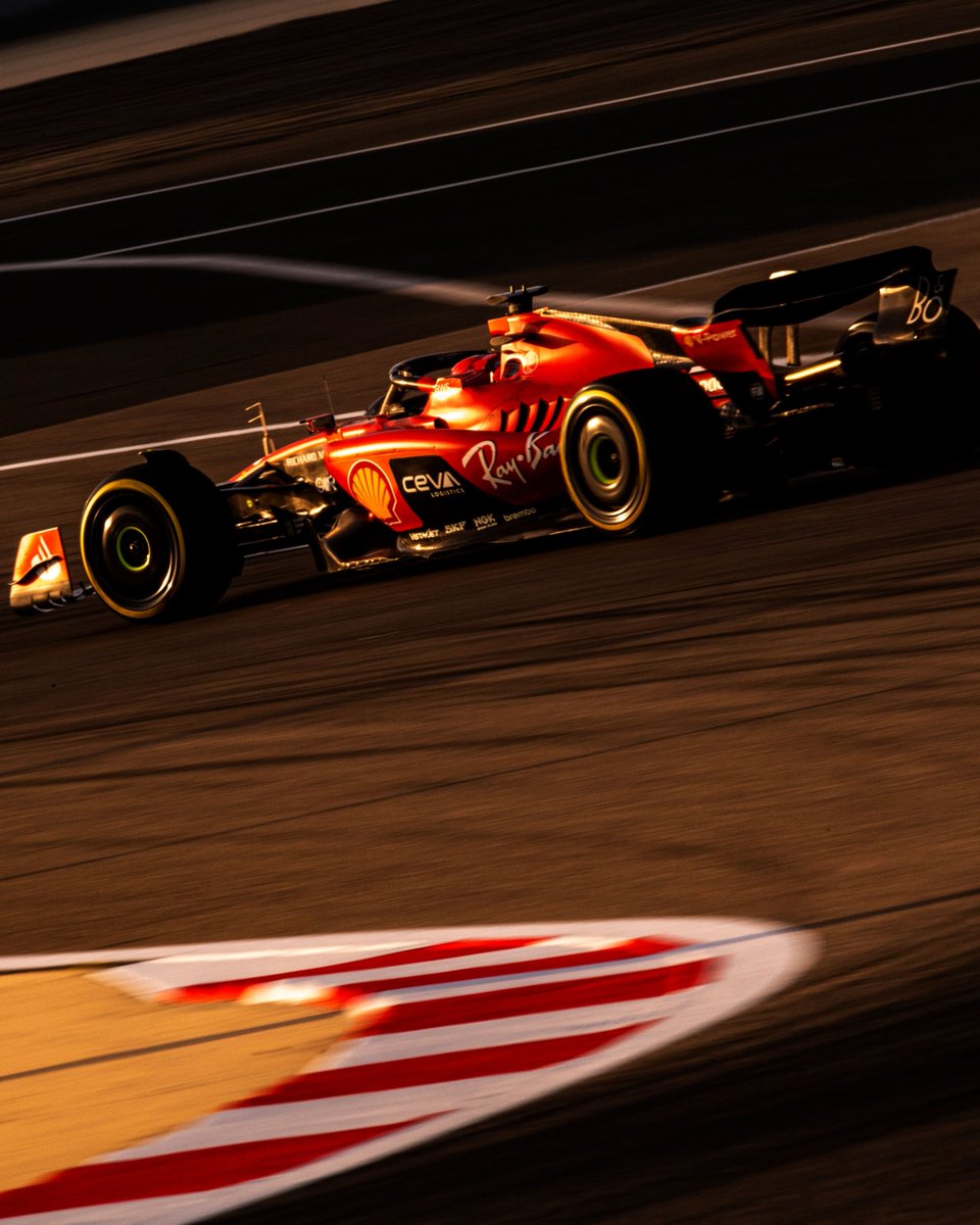 ScuderiaFerrari's tweet photo. Golden hour 🌅

#F1Testing https://t.co/EXqafOteqI
