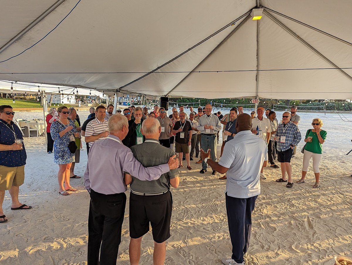 MarketShareFin's tweet photo. Day 2 was picture perfect!  Great networking, nurturing relationships with our product partners and vendors, and ending with an incredible evening spent with all our guests at our beachside dinner and reception.  

#MSFnationalconference #MarketShareFinancial #partnerships https://t.co/4zBRQ4rTVR