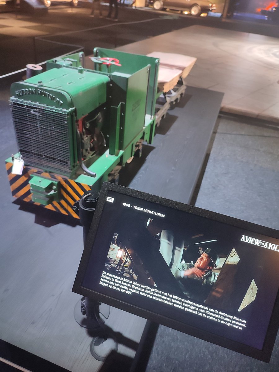 Kriegler007's tweet image. You know how I love AVTAK so I was really pleased to see the model train, ma car, the Zorin airship model and also the Rolls Royce Silver Cloud II. Poor Tibbet. #JamesBond #BondInMotion