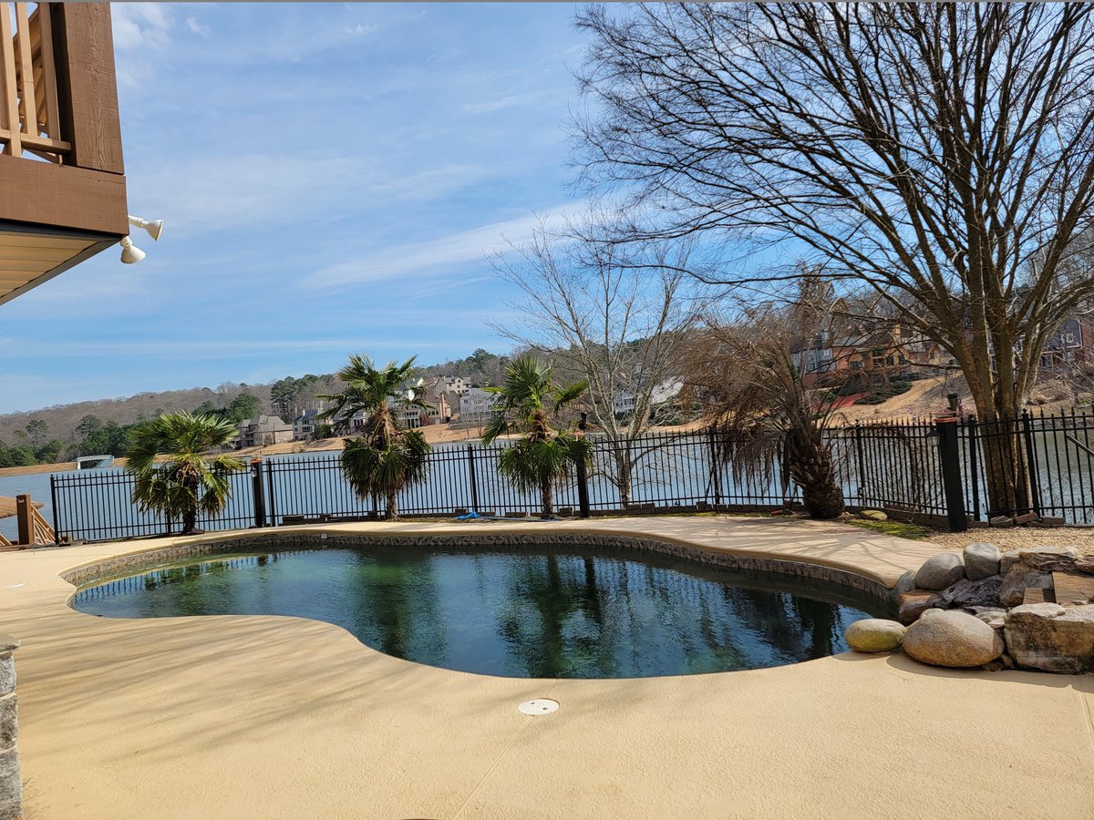 Day 1 of surface prep and epoxy installation for this gorgeous lakeside property in Duluth! We start with diamond grinding to remove the current coating followed by a full flake broadcasting of tuxedo flake.

#tuxedo #moepoxy #garagefloor #epoxyflooring #epoxy
