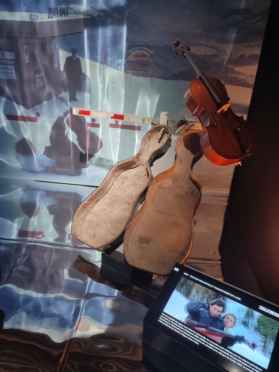 Kriegler007's tweet image. Couple of bits from The Living Daylights! Wasn't expecting to see the escape pod or Kara's cello case 🎻
#JamesBond #BondInMotion