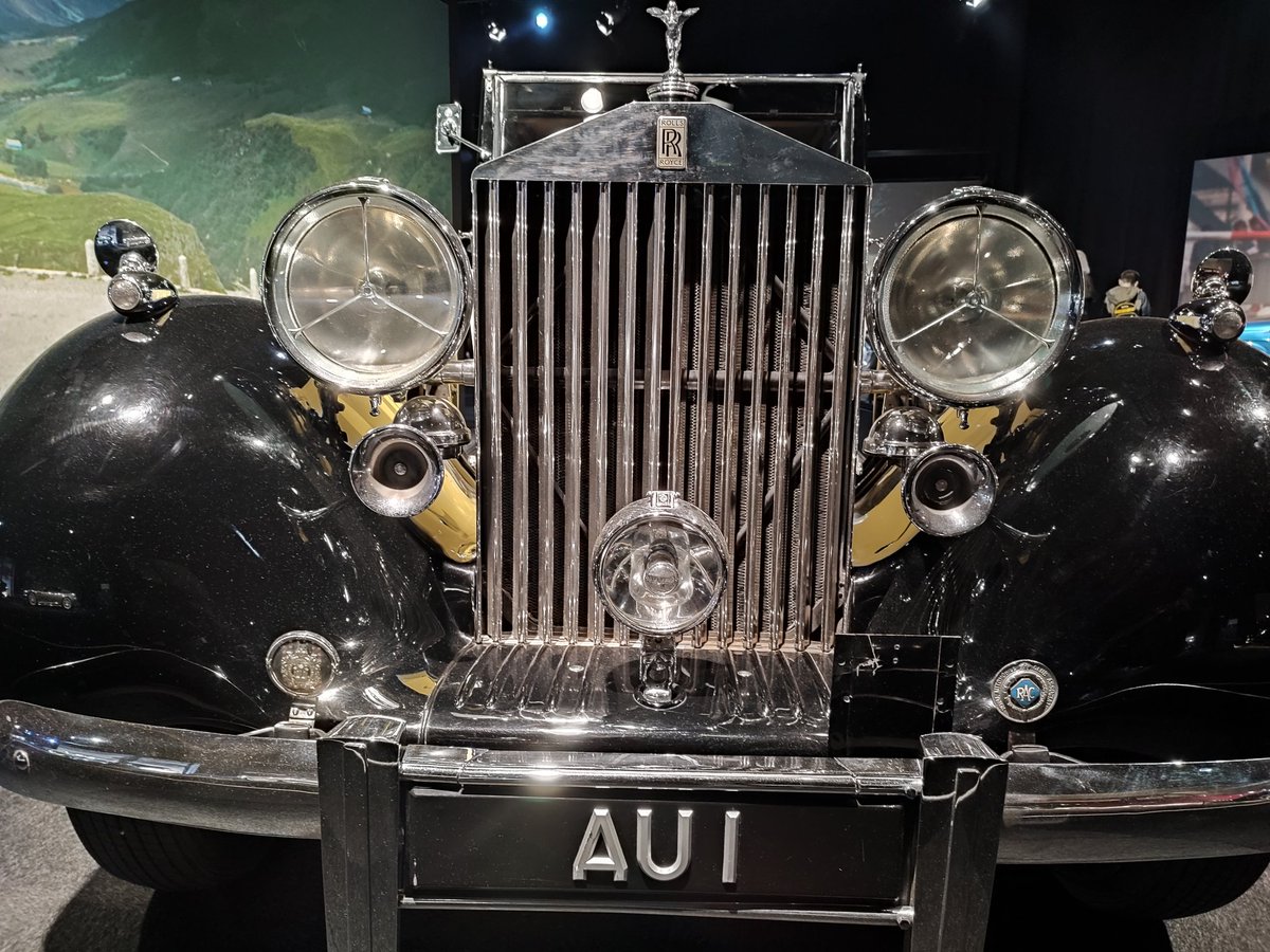 Kriegler007's tweet image. Mr Goldfinger's car! #JamesBond #BondInMotion