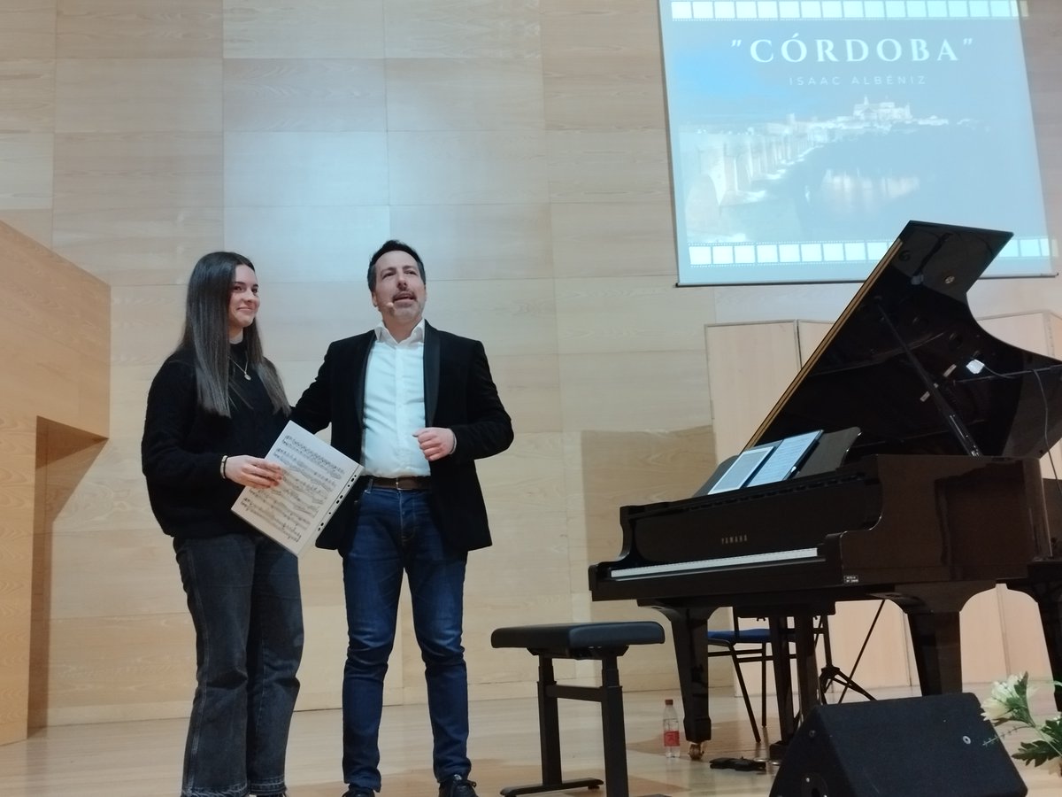 EareCepCordoba's tweet photo. Alberto de Paz: LA
MÚSICA TRADICIONAL CORDOBESA: UN RECURSO DIDÁCTICO  en las III JORNADAS SOBRE PATRIMONIO Y EDUCACIÓN (asesores José Moraga y Francisco Ramón Merino) y
EXPRESIÓN CULTURAL CORDOBESA: MÚSICA TRADICIONAL Y FLAMENCO ( asesora Nieves Dugo) #cepcordoba #musicoziryab https://t.co/DqaYpwO230