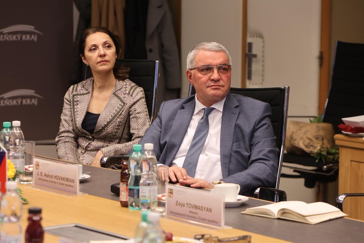 ArmEmbCz's tweet image. Amb. @AshotHovakimian was received by the Governor of 🇨🇿Plzeň region @spotakruda. Parties discussed possibilities to further expand cooperation between Plzeň region &amp;amp; Armenian partners, outlined upcoming projects. Ambassador also visited #Techmania science center in Plzeň.
