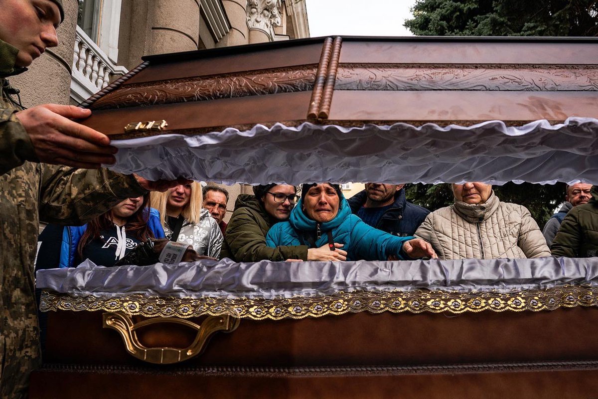 salwangeorges's tweet photo. One year since the Russian full scale invasion of Ukraine @washingtonpost @WashPostPhoto #ukraine🇺🇦 #invasion #ukrainewar #ukraineinvasion #russia #ukraine https://t.co/XIyMzNM1Oi