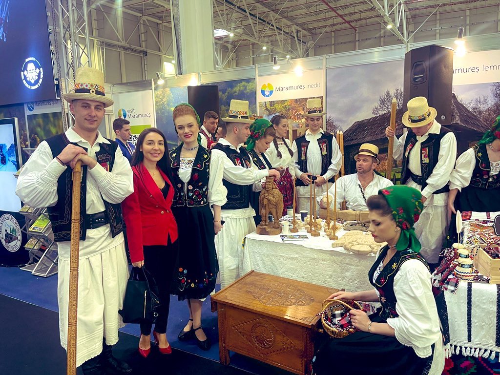 ClaudiaTapardel's tweet photo. It was great to visit the Romanian #Tourism Fair - TTR 2023 and share my experience regarding the promotion &amp; branding of tourism destinations during the debate organized by the Romanian Ministry for Tourism and Entrepreneurship regarding “The promotion of DMOs.”
@ArivaCoin https://t.co/dcsSweokGO