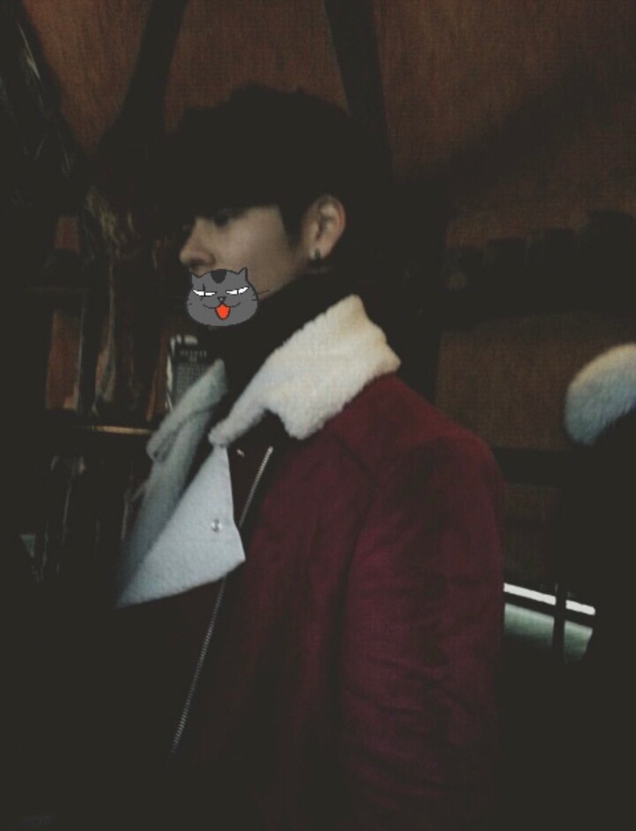 Y2K 드코입고 폴라 받으려고 지난주에 찍은 거 아니냐고ㅜㅠㅠㅋㅋㅋㅋㅋㅋㅋㅋ