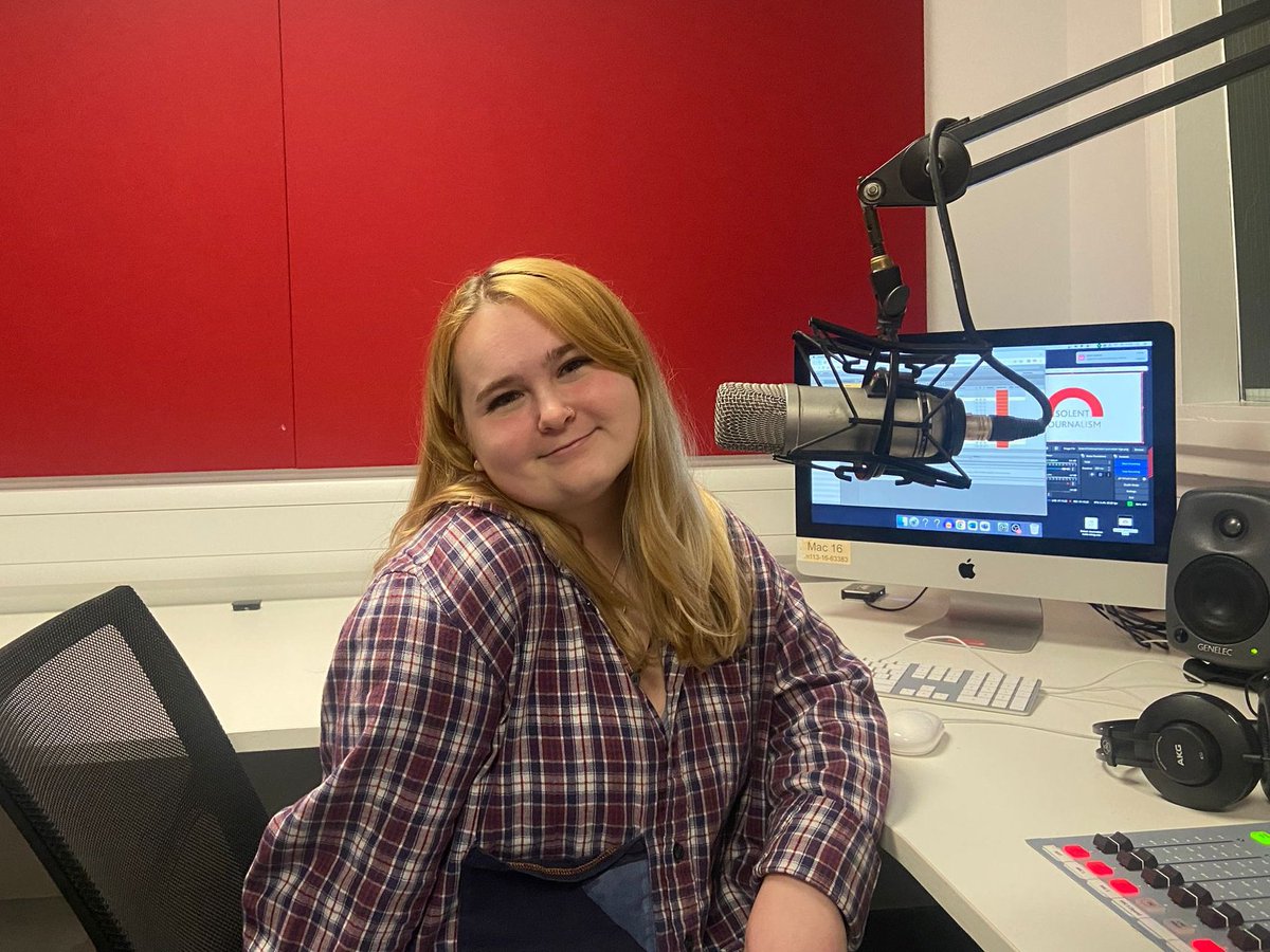 Our three radio bulletins were presented by <a href="/phoebebutler02/">Phoebe Butler</a> today! Be sure to give them a listen.

12pm:youtu.be/dGzNtQFdy2A

1pm:youtu.be/Z8CGQLaiMY8

2pm:youtu.be/_ior6vp5MFk