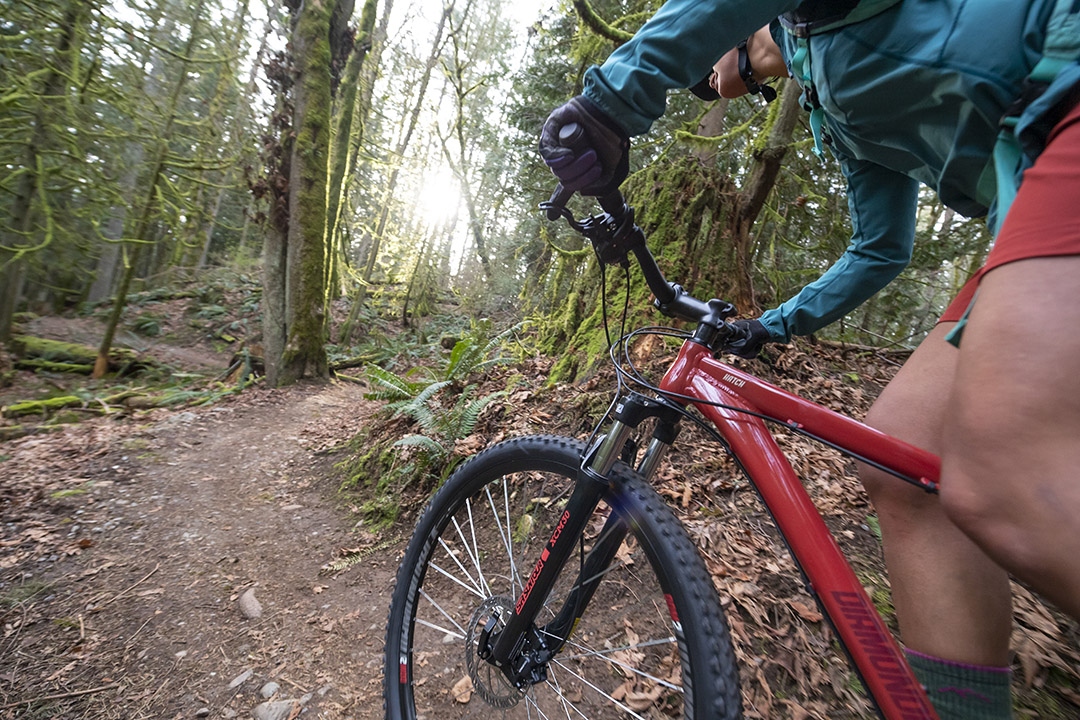 Lookin' for your size in a trail bike? We've got full size runs of hardtails starting at $599 while they're on sale. Grab yours and see why many first MTB's are Diamondbacks.
diamondback.com/bikes/mountain…

#mtb #mtbsale #hardtail #hardtailsale #Diamondbackbikelove #myfirstbike #trail
