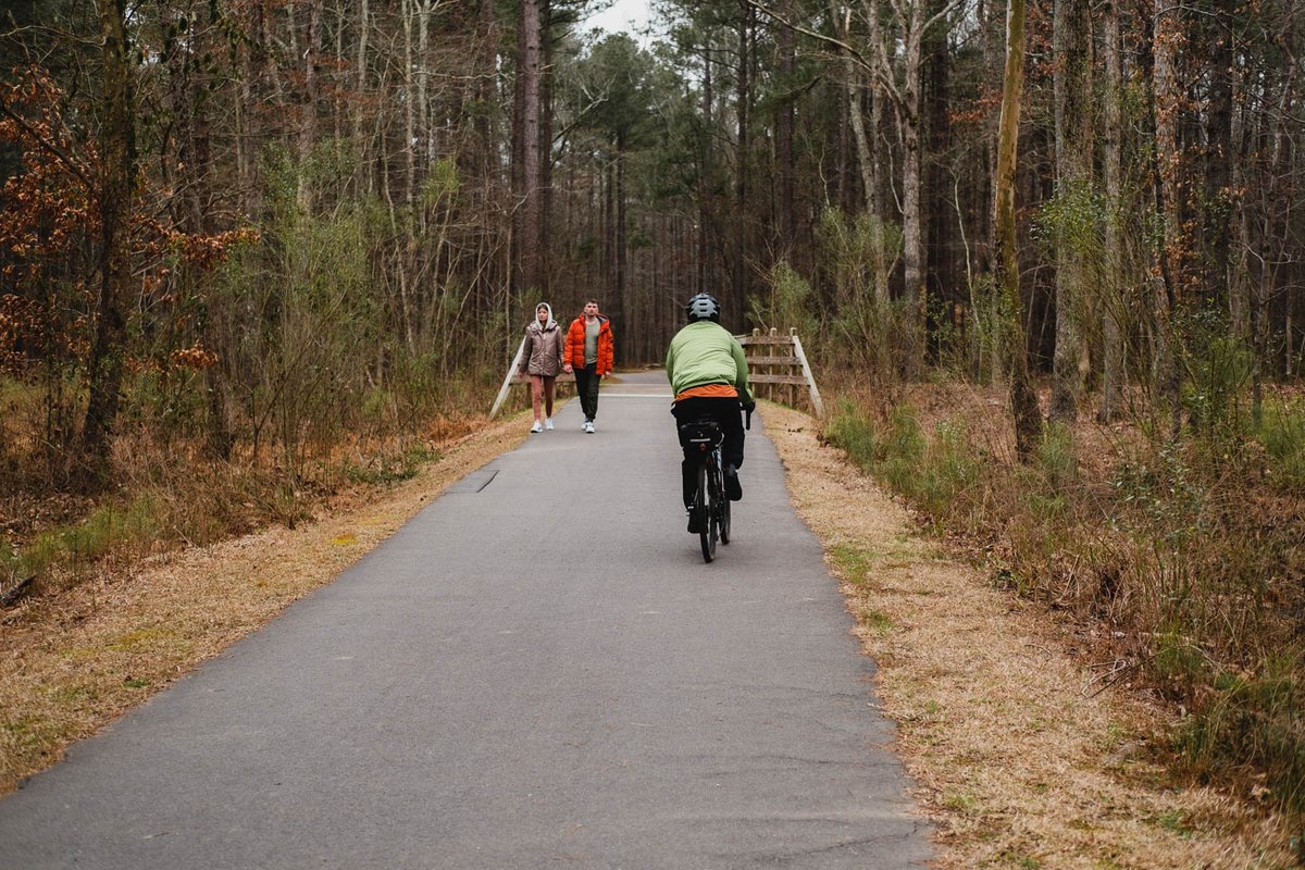 Angela Hollowell tweet media