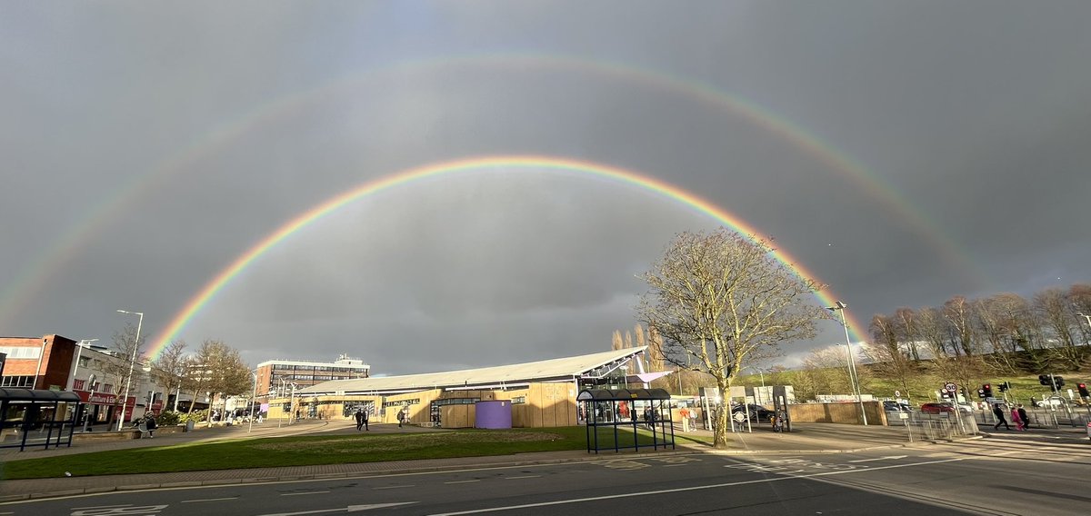 toadyjane's tweet photo. Leaving the office to be greeted by a beautiful double rainbow 🌈 #burnley https://t.co/g2XYvwo2du