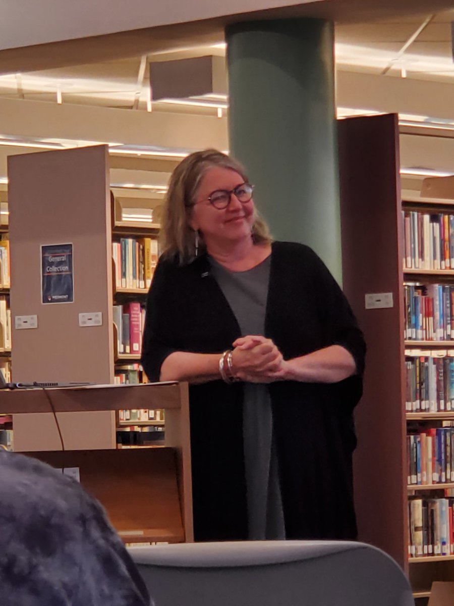 DevEdSC's tweet image. I had a great time listening to Laura Bachinski from Main and Maxwell speak yesterday in our beautiful library @piedmont_tech. Part of the Visiting Artists Lecture Series.

#IDEASdiv