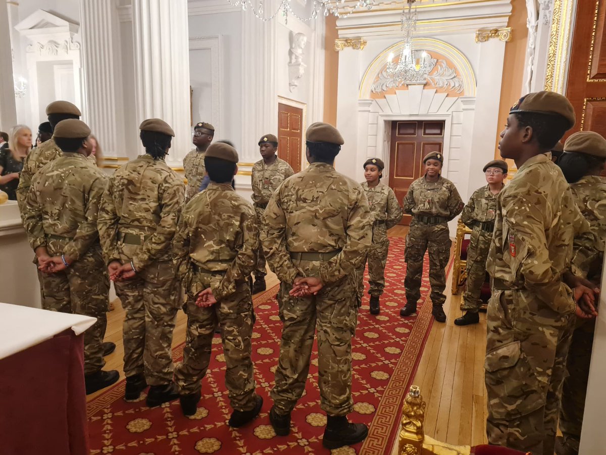7Coyglseacf's tweet photo. The mighty @71_Det looking incredibly smart in the stunning surroundings of Mansion House earlier this week 🫡
Another fabulous opportunity with our huge thanks to @CLSC2 💚

#prideof7coy

@MajKOC7 @GLSEACF
@Clint__Riley @ColCadetsACF
@ArmyCadetsUK https://t.co/bZZnJq5fqx