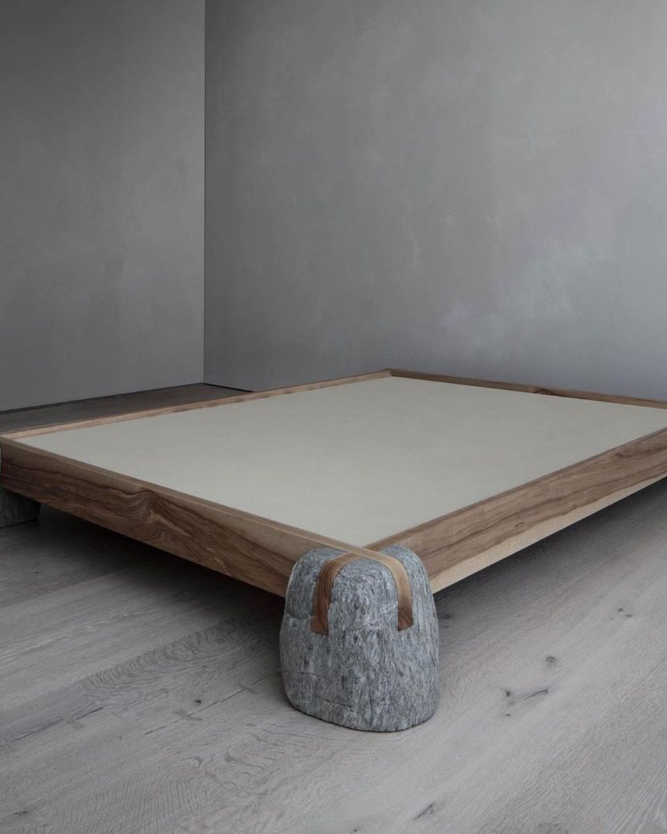 minimalgoodsco's tweet image. This bedframe uses stone as its primary foundation, with slabs of wood nicely settled inside. 

It kind of gives off some Flintstones vibes, but I&apos;m here for it.

Design by Stebbins Design and Atelier Scourbet

#bedroom #bedframe #stonedesign #minimaldesign