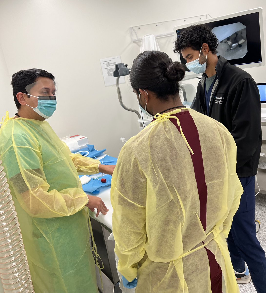McGovernPulmCC's tweet image. Spotted Dr Pushan Jani teaching #PercTrach at @MDAndersonNews #MDAPulmonary course #IP @UTHealthHouston @utsystem @AAB_IP #Simulation