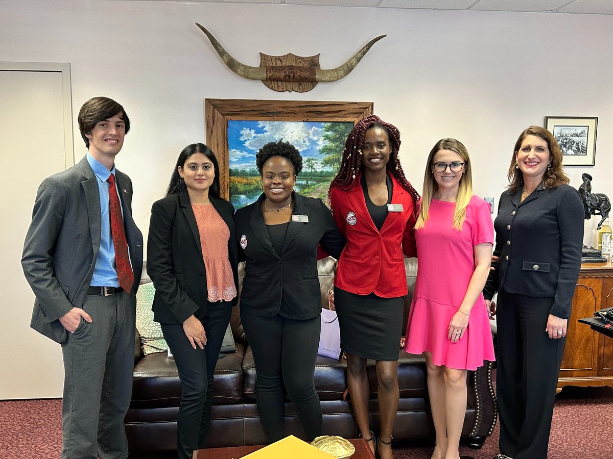 PolkState's tweet photo. Polk State's student leaders had a productive and fun time in Tallahassee meeting with members of the Polk County Legislative Delegation. Thank you, legislators - #WeArePolk! https://t.co/kszMU5P7JU