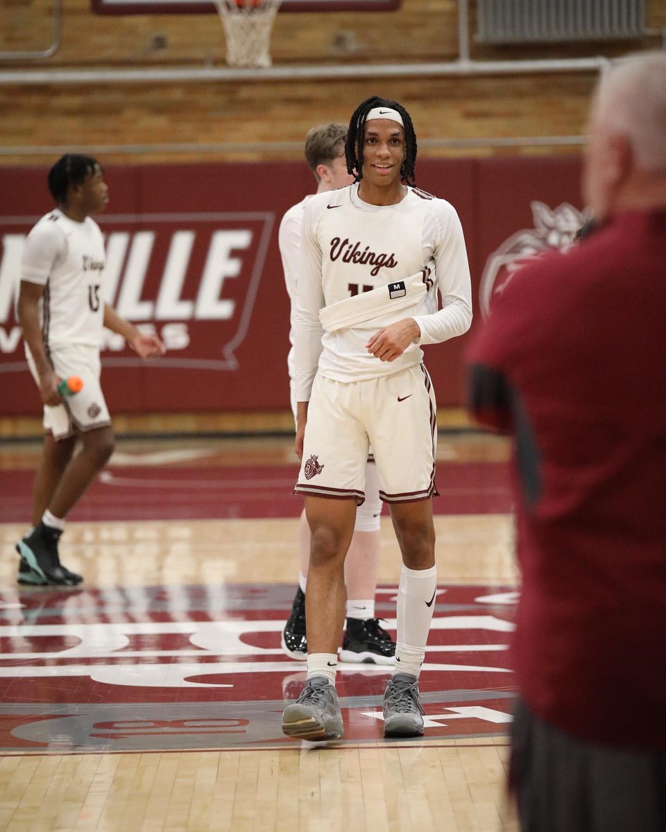 oshawn_11's tweet photo. Still lost for words don’t know how to explain how I feel. Thankful for everyone who has been apart of my journey so far but this isn’t the end just closing one door to open another on to the next level TMC🏁 #DoubleUno signing off❤️🔥 https://t.co/9yUO9jO0j2