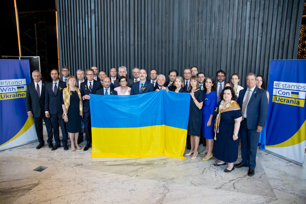 A un año del inicio de la injustificada invasión rusa a Ucrania, los embajadores de la Unión Europea, el G7 y otros países aliados, estamos reunidos para reafirmar que la agresión de Rusia es una notoria violación del derecho internacional, plasmados en la Carta de la ONU.