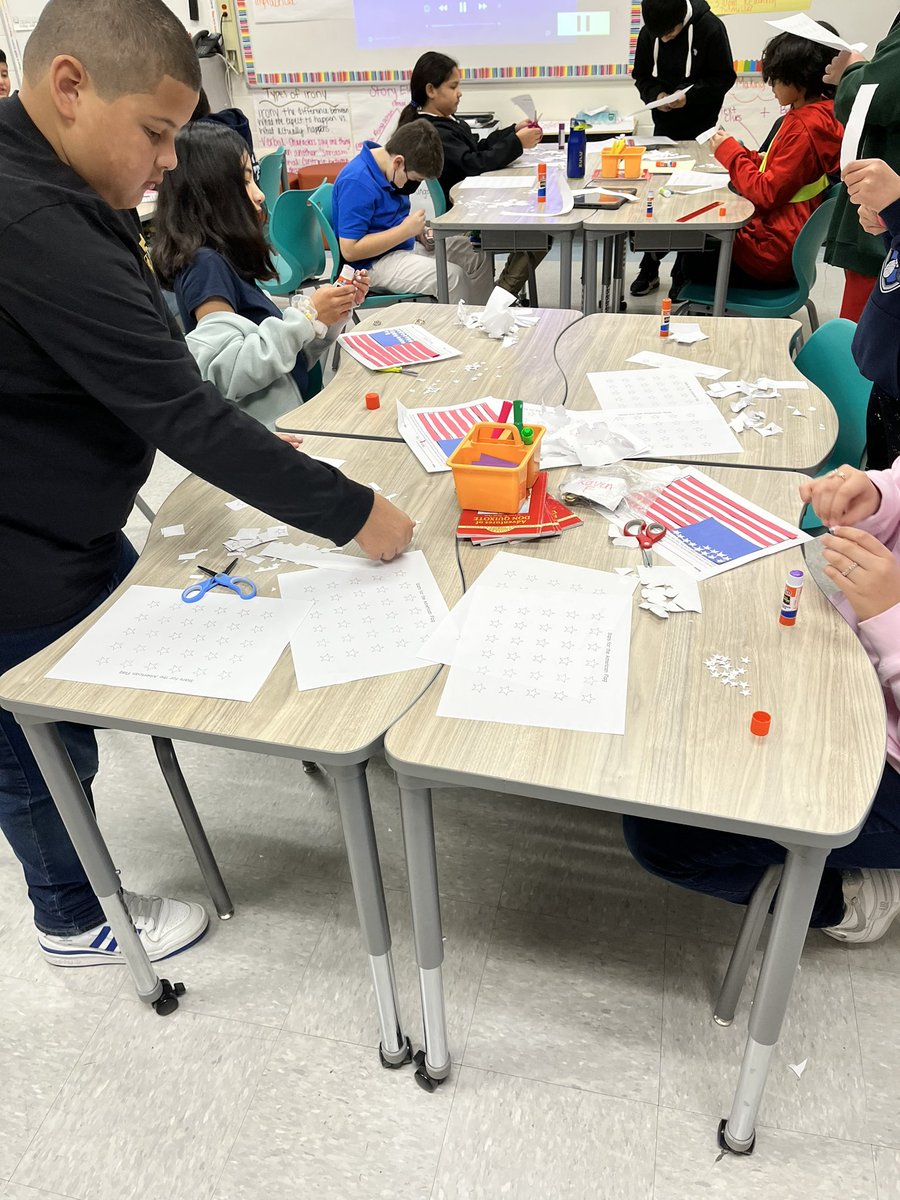 msalcala96's tweet photo. A fun way of showing students how factories were during the Industrial Revolution! #WISE https://t.co/ogUC5SH4lN