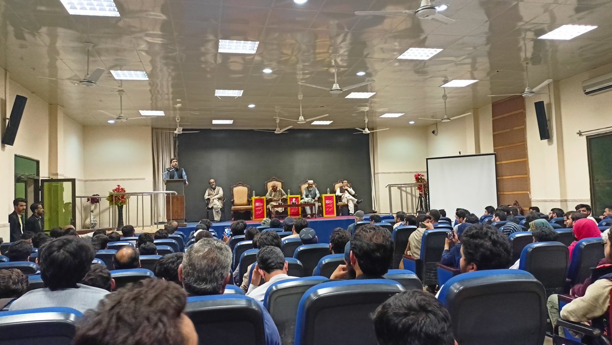 irfooOfficial's tweet photo. Peshawar Literature Festival 2023 Mushaira.

#plf #peshawarliteraturefestival2023 #dosti #plf2023 https://t.co/cIhx5ELDXr