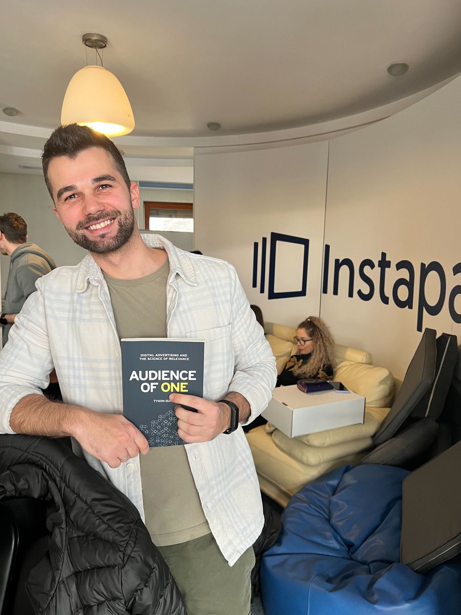 Instapage's tweet photo. #TeamInstapage showcases their brand spirit! After a brand workshop earlier this week, employees now know our brand inside and out. A big thank you to our #Instapeeps for making Instapage a great place to work. https://t.co/qIeFCiu531 https://t.co/aMELVuUpVx