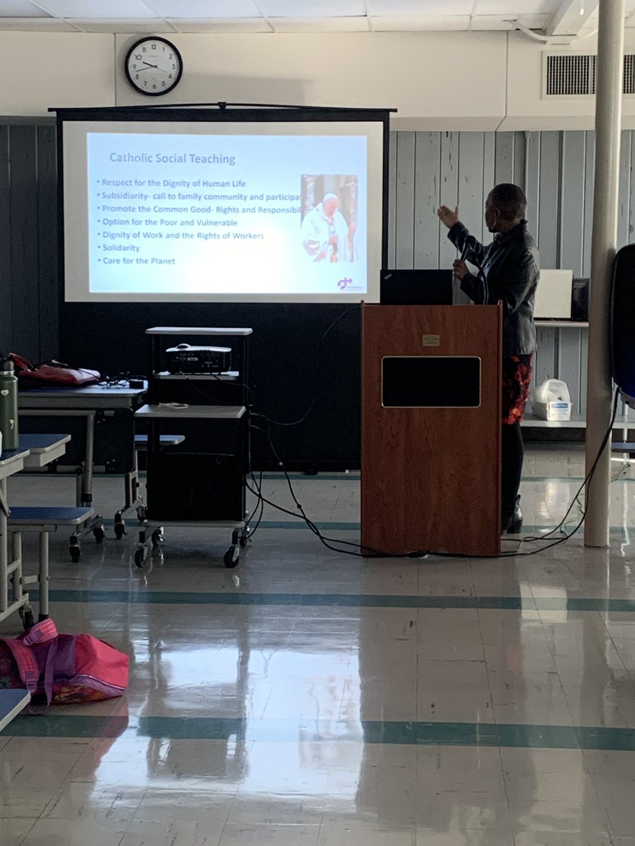 lafacatholic's tweet photo. Today we hosted Angela Espada from @incatholicconf. She talked to the seniors about issues and bills in the Indiana Statehouse and how to view them through a Catholic lens. #inlegis
#HeShepherds #WeShape #TheyShine https://t.co/UstJrHrqCI