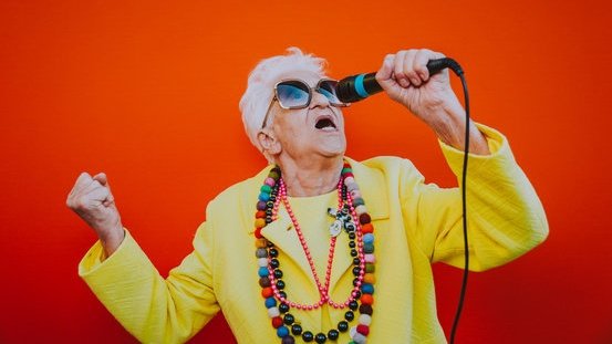 Marzo de 2085, Shakira lanza el sencillo 'Piqué doble hpta'