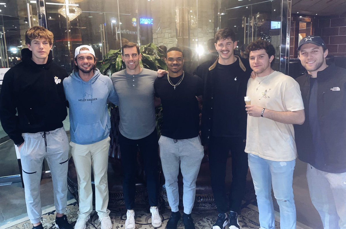 Great dinner last night with the QBs!! Excited to work with a great group of young men‼️

#GMG