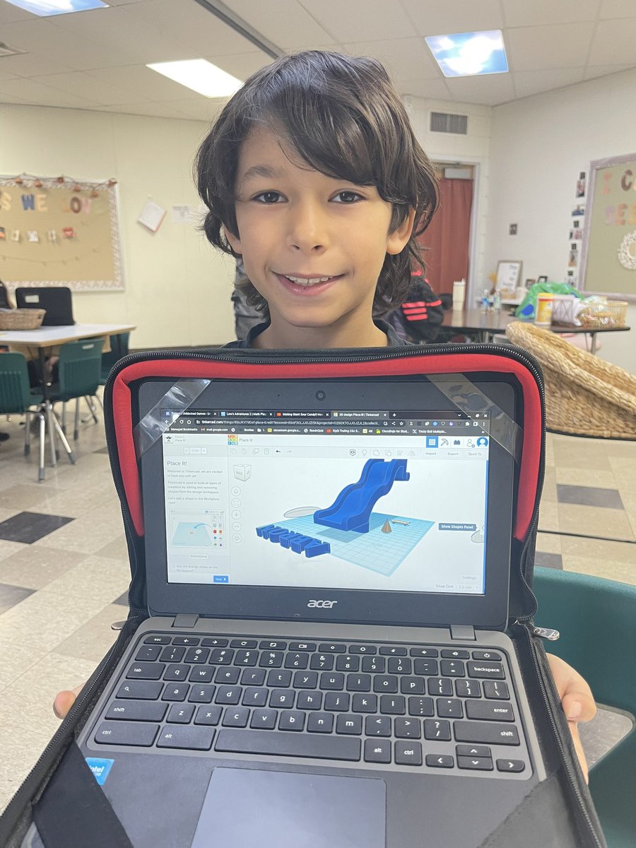JennLhouston's tweet photo. Houston/ Long students designing objects on Tinker-cad for 3D printing. They absolutely loved it. @NobleLocal_SD  @AppStemCollab @OSLN #ZepSTEM #StemStrong23 @jessicalong2015 @speelman_katie https://t.co/WIL66zHDjG