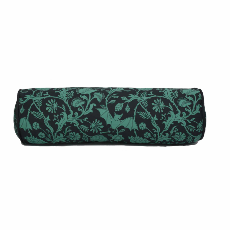 sininlinen's tweet photo. Choose your own adventure and pick the perfect bolster pillow to cuddle with. ✨
#bedroom #bedroomgoals #bedroomdecor #bedroominspo #bedroomdesign #bedroomvibes #bolsterpillow #sininlinen #pillowparty #pillowfight https://t.co/iz2kqalijB