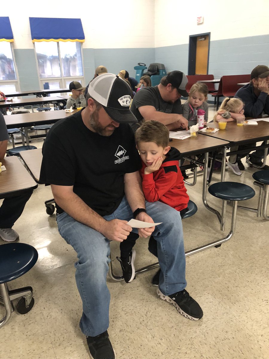 NorthBrookElem's tweet photo. Another Awesome All Pro Dad Program today. So glad @DrAaronAllen1 was there! #intentional #bluejayblessed https://t.co/THI3QIjE7H