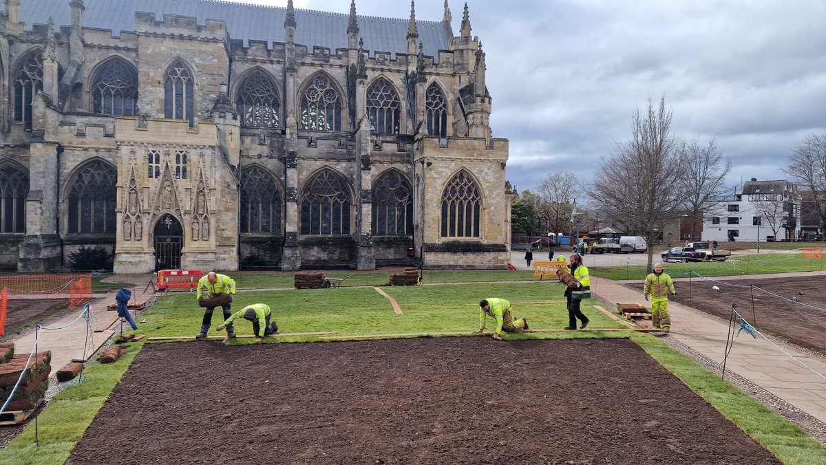CountyGrounds's tweet image. Now that’s looking better. Turfing and seeding completed at Exeter Cathedral @ExeterCathedral @HCTTurfDevon
