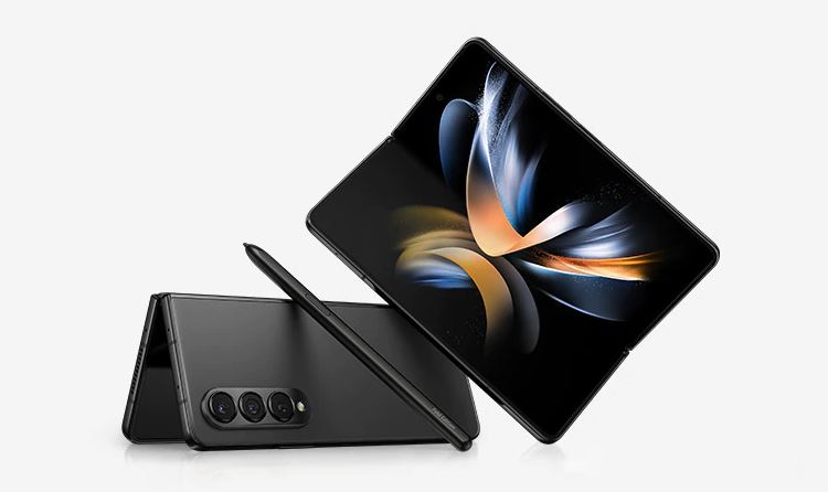 PhonesReviewCOM's tweet image. There is speculation that Samsung is looking to improve their next-generation foldable phones in a variety of ways, with a particular focus on the hinge. phonesreview.com/the-galaxy-z-f…