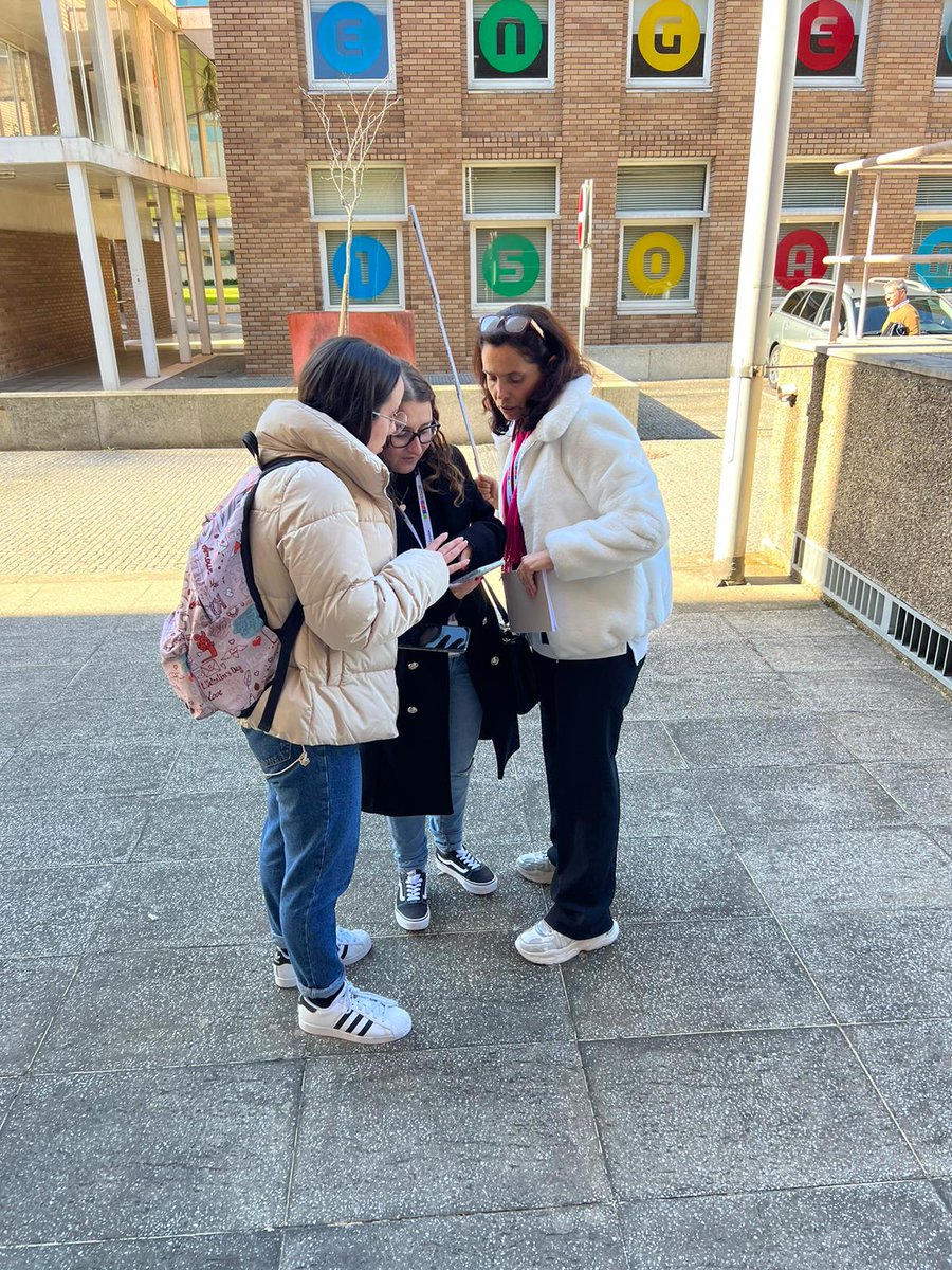 mathcitymap's tweet image. #mathcitymap workshop in progress! Sina and Simone introduce the system to #teachers at #roseda conference. Perfect weather and motivated teachers ☀️😁👏🏻🇵🇹
#iteachmath #twlz #porto